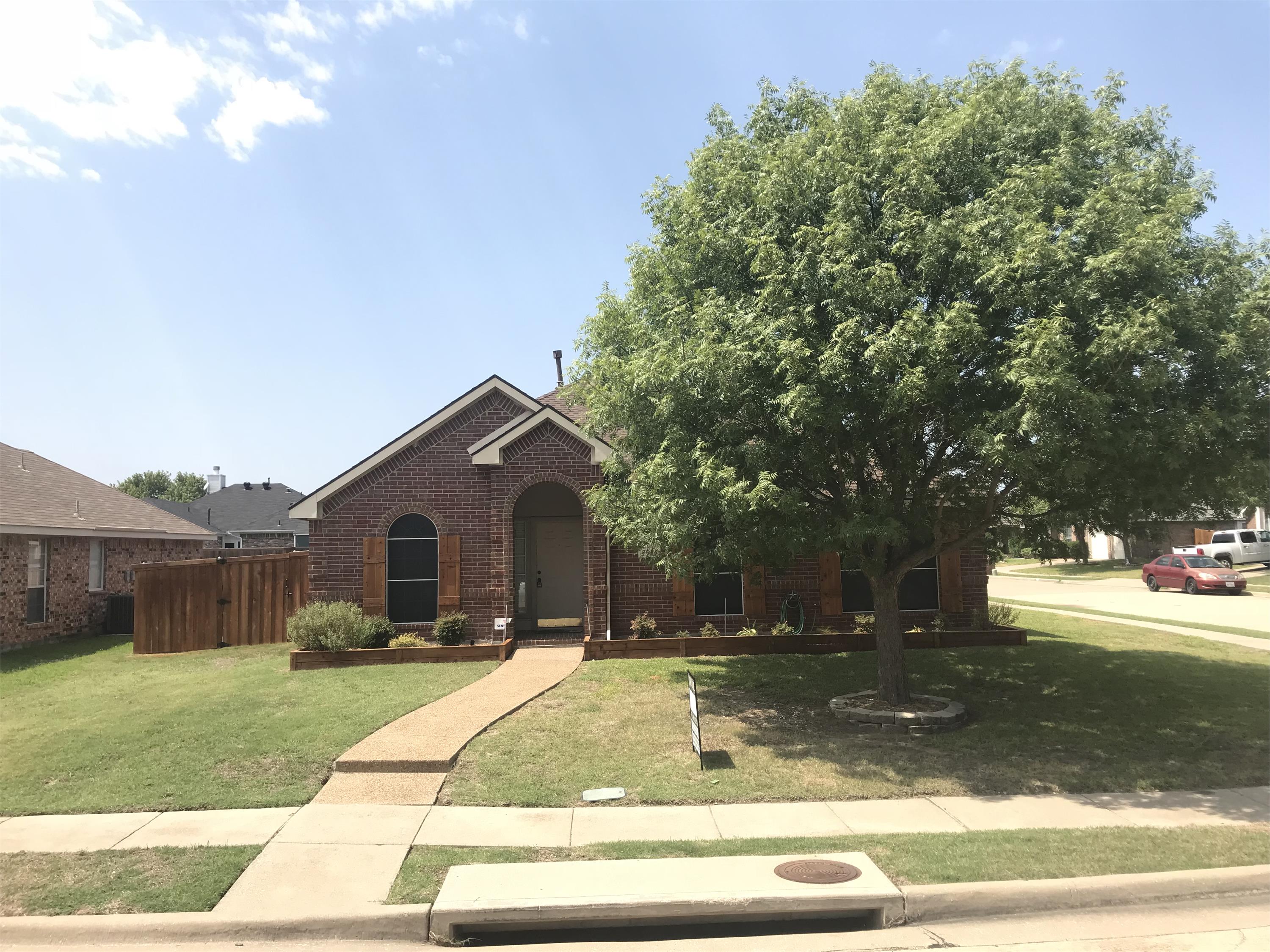 7601 Maplewood Drive