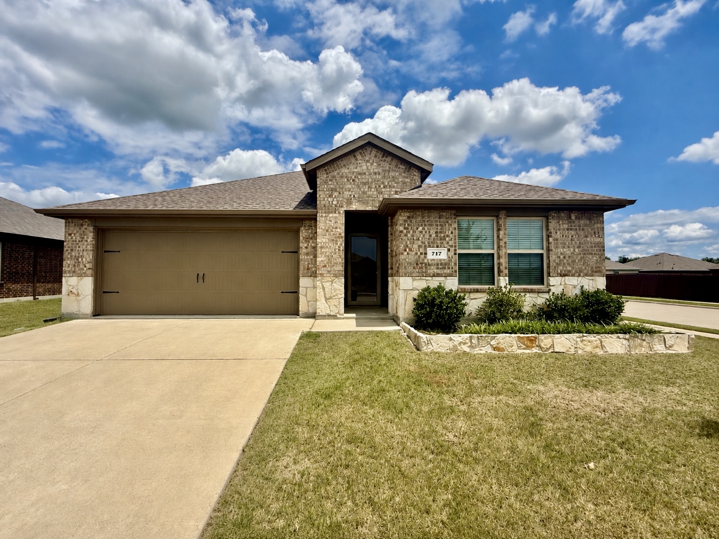 717 Cottonwood Way